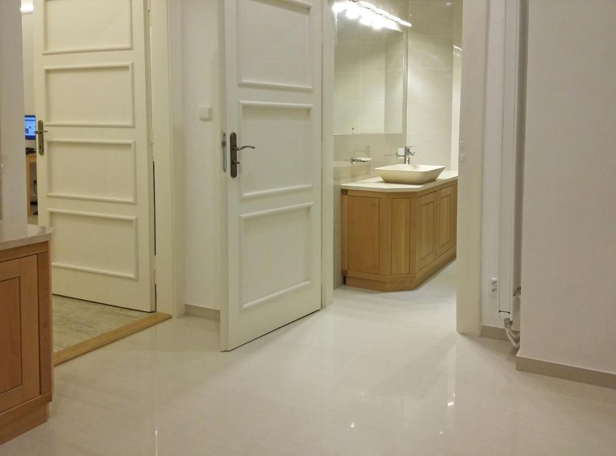 New In A Historical Building Apartamento Praga